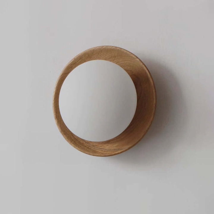 Applique minimaliste blanche en bois naturel