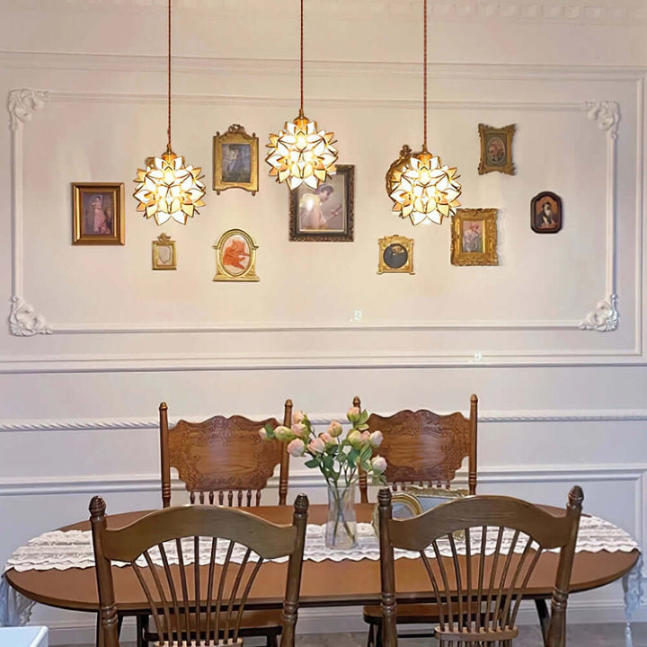 Lampe à suspension en coquillage Kapiz faite à la main