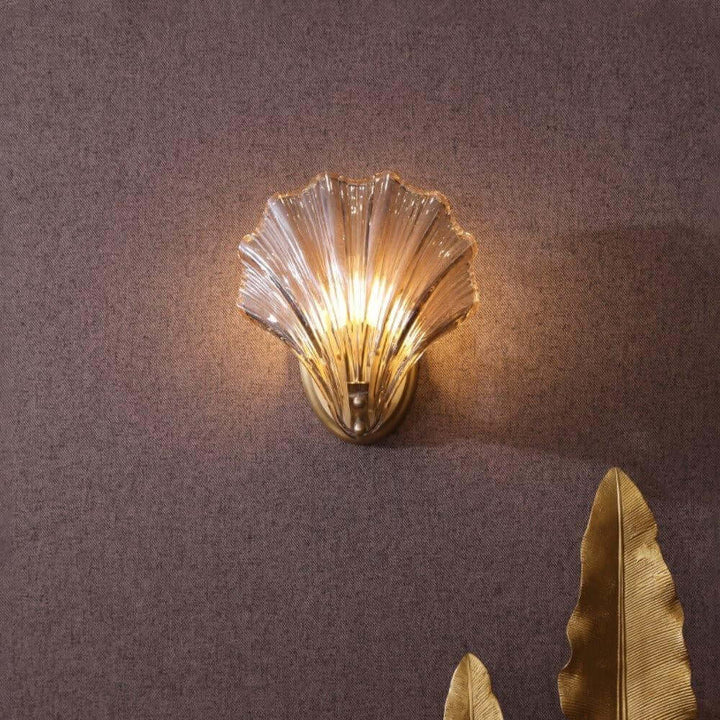 Applique murale coquillage en laiton et verre