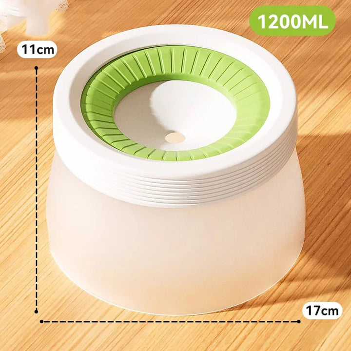 "Auslaufsicherer, rutschfester Hunde Trinknapf, modern und stilvoll, ideal für stressfreies Trinken und einfache Reinigung."