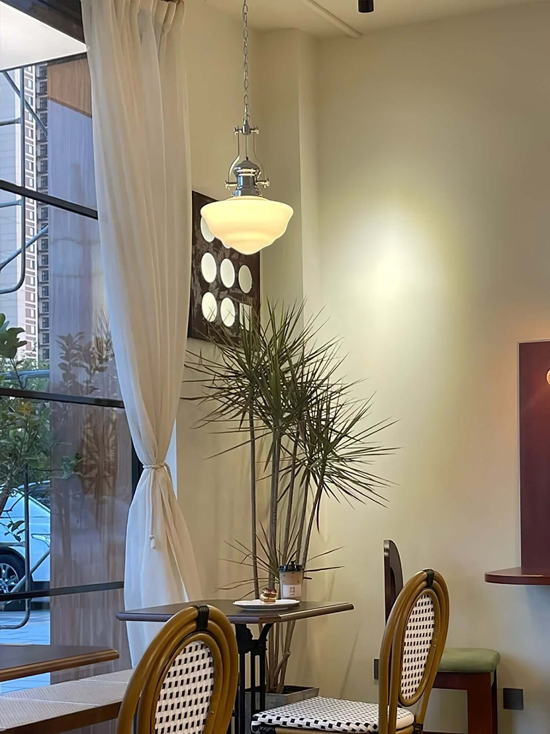 Suspension élégante en verre et métal