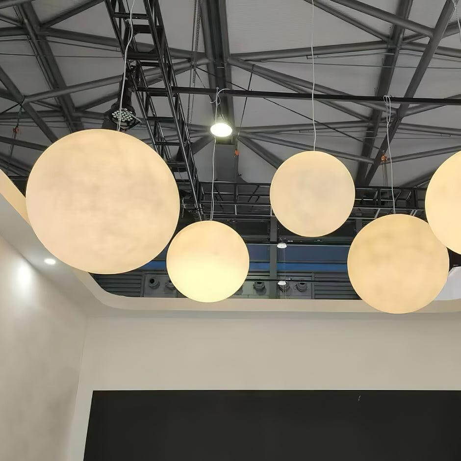 Lampe suspendue Moon au design moderne