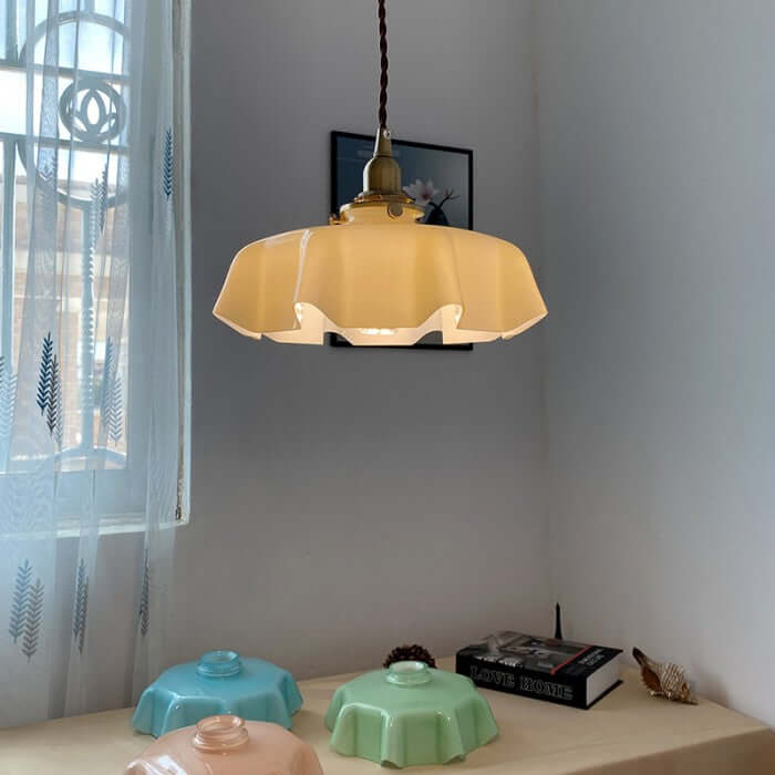 Lampe suspendue rétro fleur en verre crème
