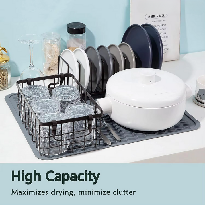 Blaue Silikon-Abtropfmatte, umweltfreundlich und hitzebeständig, ideal für Geschirr in der Küche, Vorderansicht.