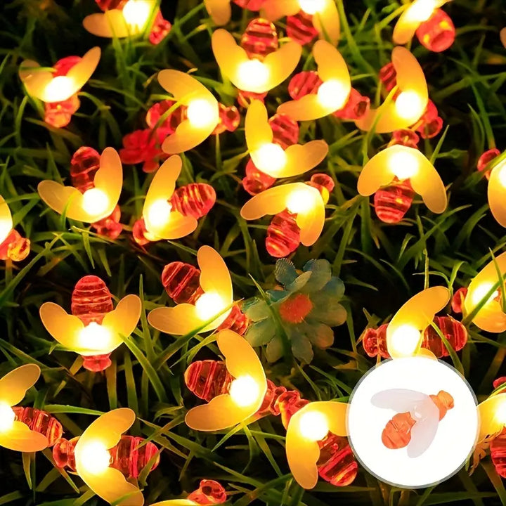 "Bunte Solar Blumenlichterkette im Garten bei Nacht, wetterfest, umweltfreundlich, Blumenform, stimmungsvolle Beleuchtung"