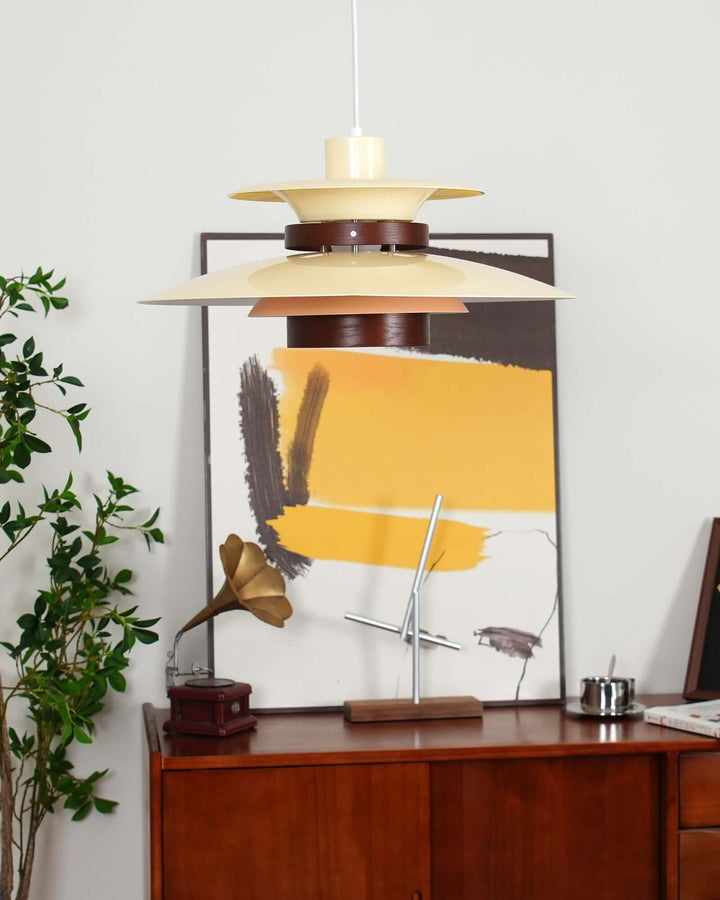 Suspension moderne en métal