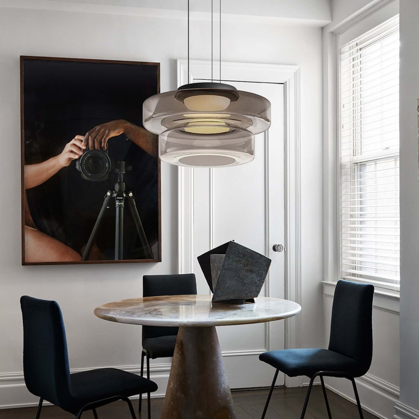 Elegante Bauhaus Glas-Hängeleuchte