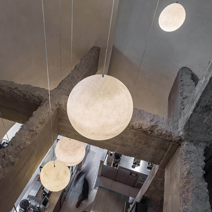 Lampe suspendue Moon au design moderne