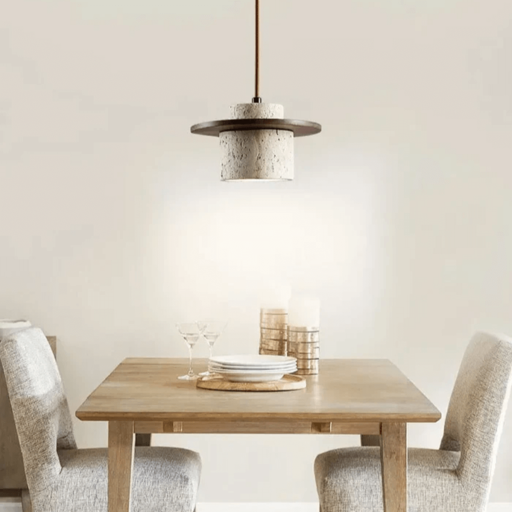 Lampe suspendue design en travertin
