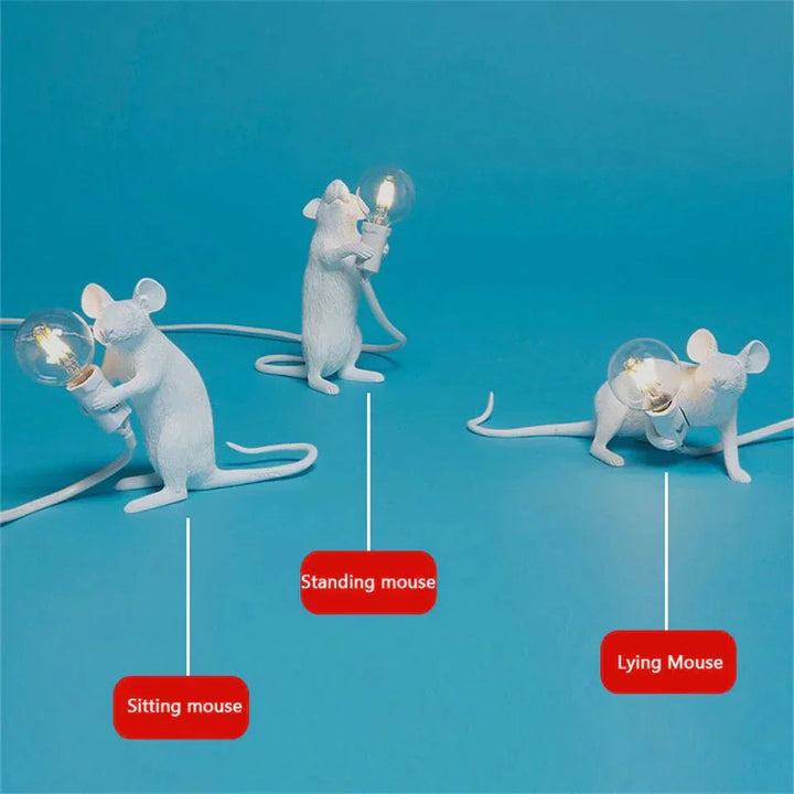 Charmante Art Deco Maus Tischlampe aus Harz, kreative LED-Beleuchtung, verspieltes Design für dekorative Akzente im Raum.