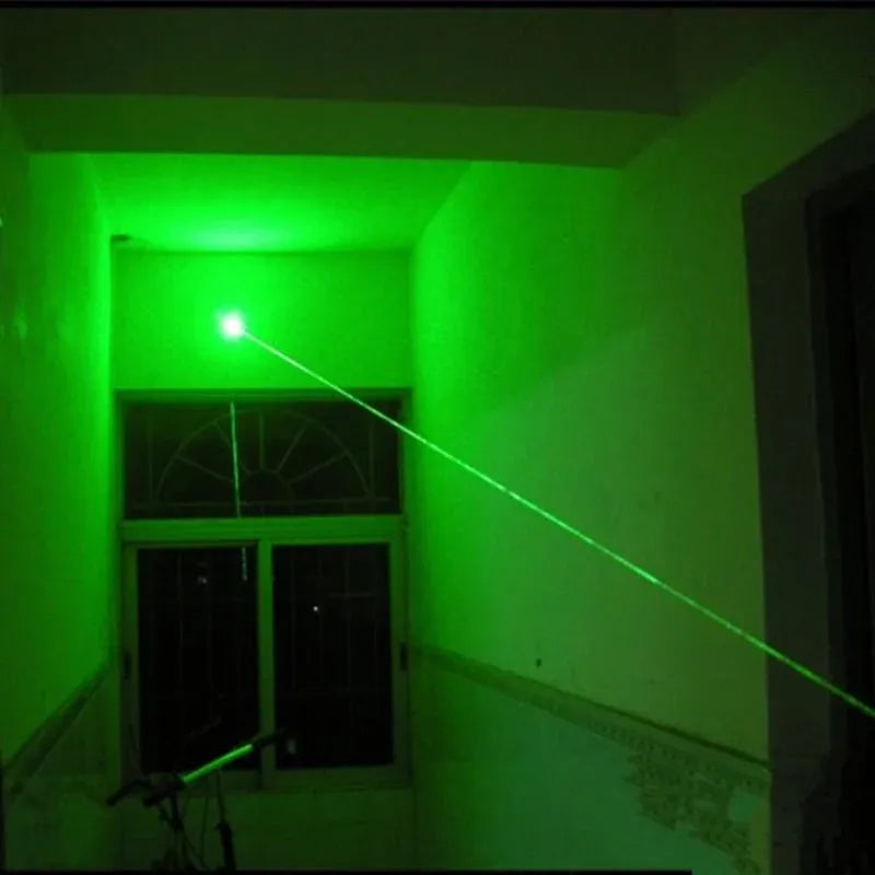 Pointeur laser vert militaire