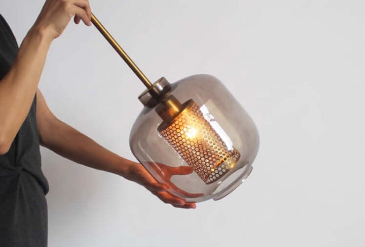 Suspension moderne en verre