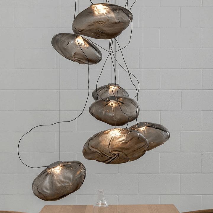 Suspension minimaliste à bulles de verre