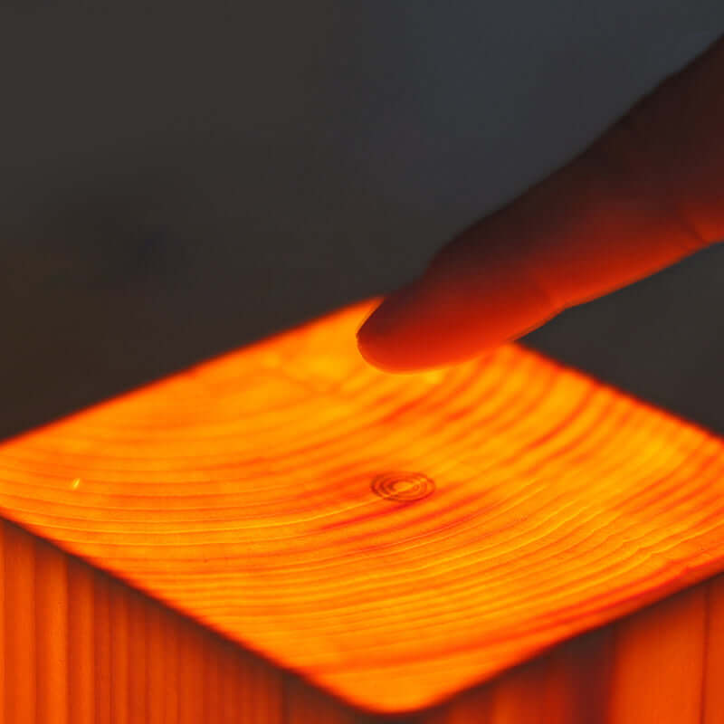 Lampe de table LED aspect bois à piles et tactile