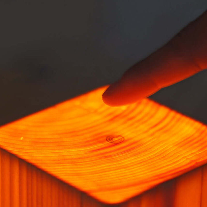 Lampe de table LED aspect bois à piles et tactile