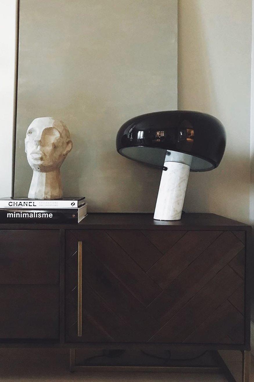 Lampe de table design en marbre