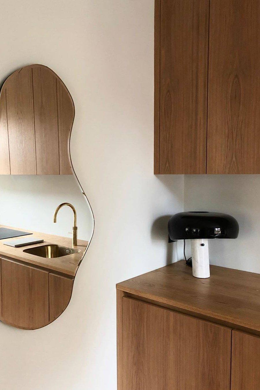 Lampe de table design en marbre