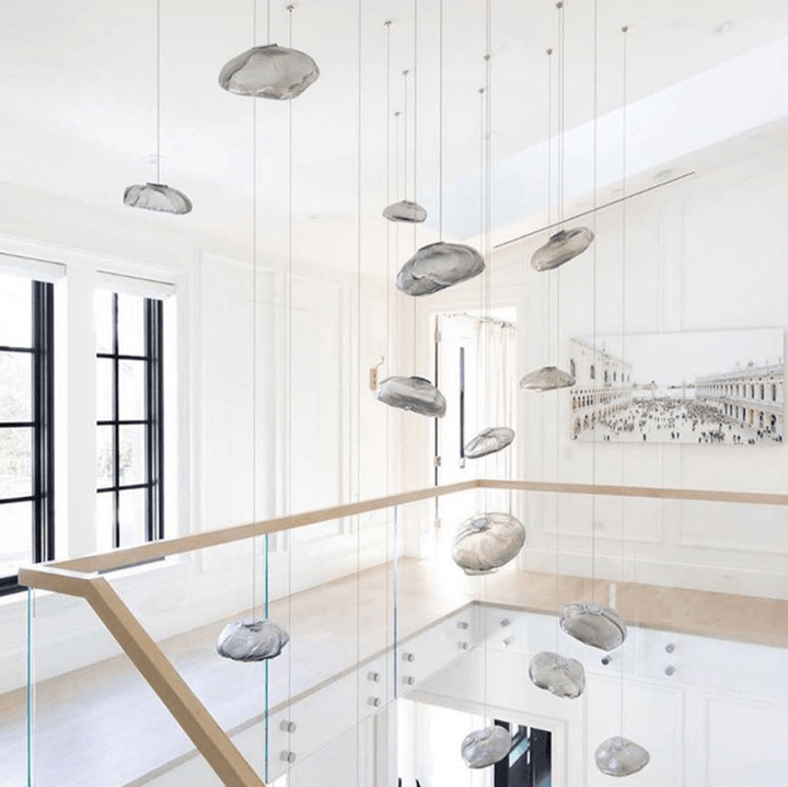 Suspension minimaliste à bulles de verre