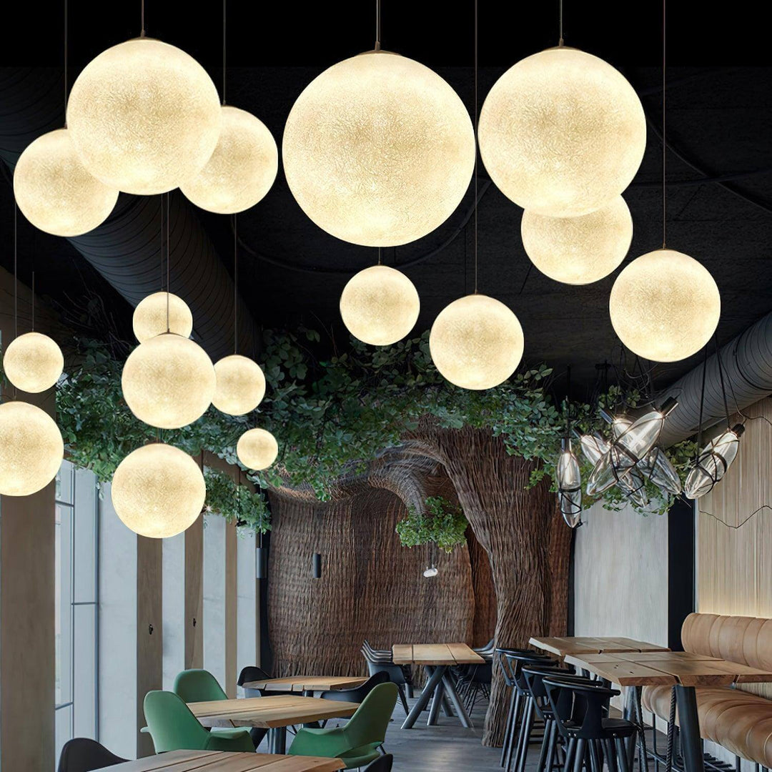 Lampe suspendue Moon au design moderne