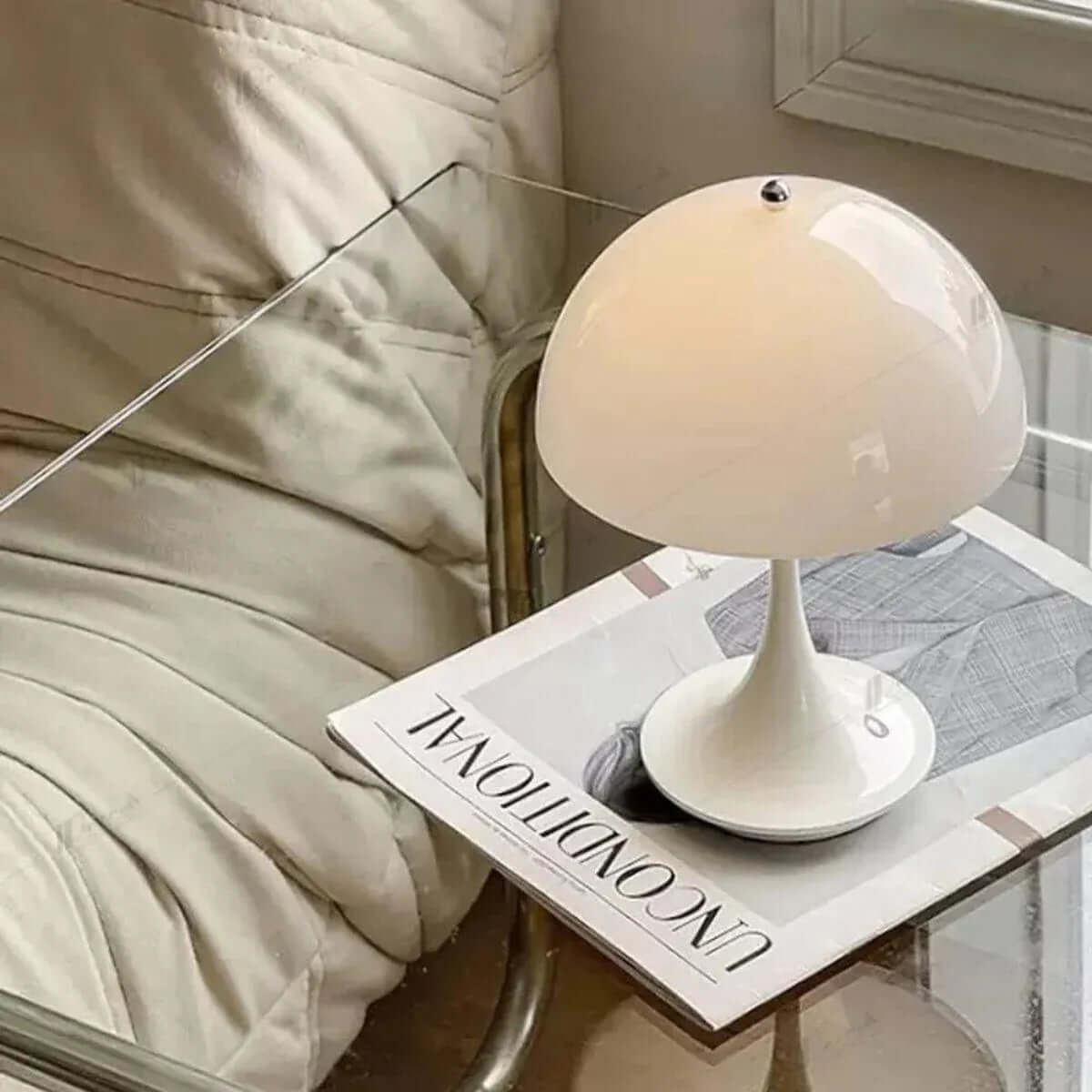 Dimmbare LED Blütenlampe - Kabellos & Modern