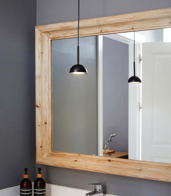 Lampe suspendue géométrique en métal