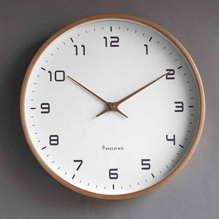 "Elegante Holzwanduhr in Braun oder Creme, modernes Design, natürliche Dekoration, perfekt für jeden Wohnraum."