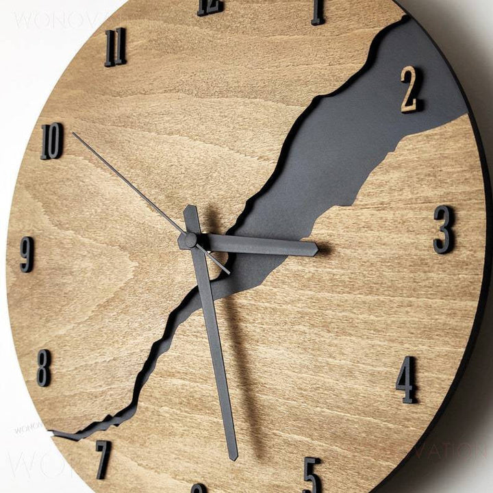 Elegante minimalistische Holz Wanduhr, luxuriöses Design, natürliche Maserung, ideal für jedes Interieur.