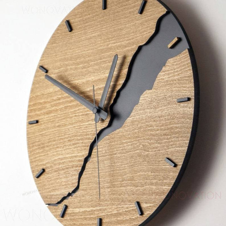 Elegante minimalistische Holz Wanduhr, luxuriöses Design, natürliche Maserung, ideal für jedes Interieur.