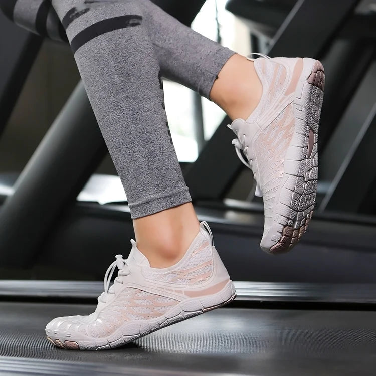 "Ergonomische Barfußschuhe mit breitem Design, ideal für natürliche Bewegungen im Alltag, bequem und gelenkschonend"