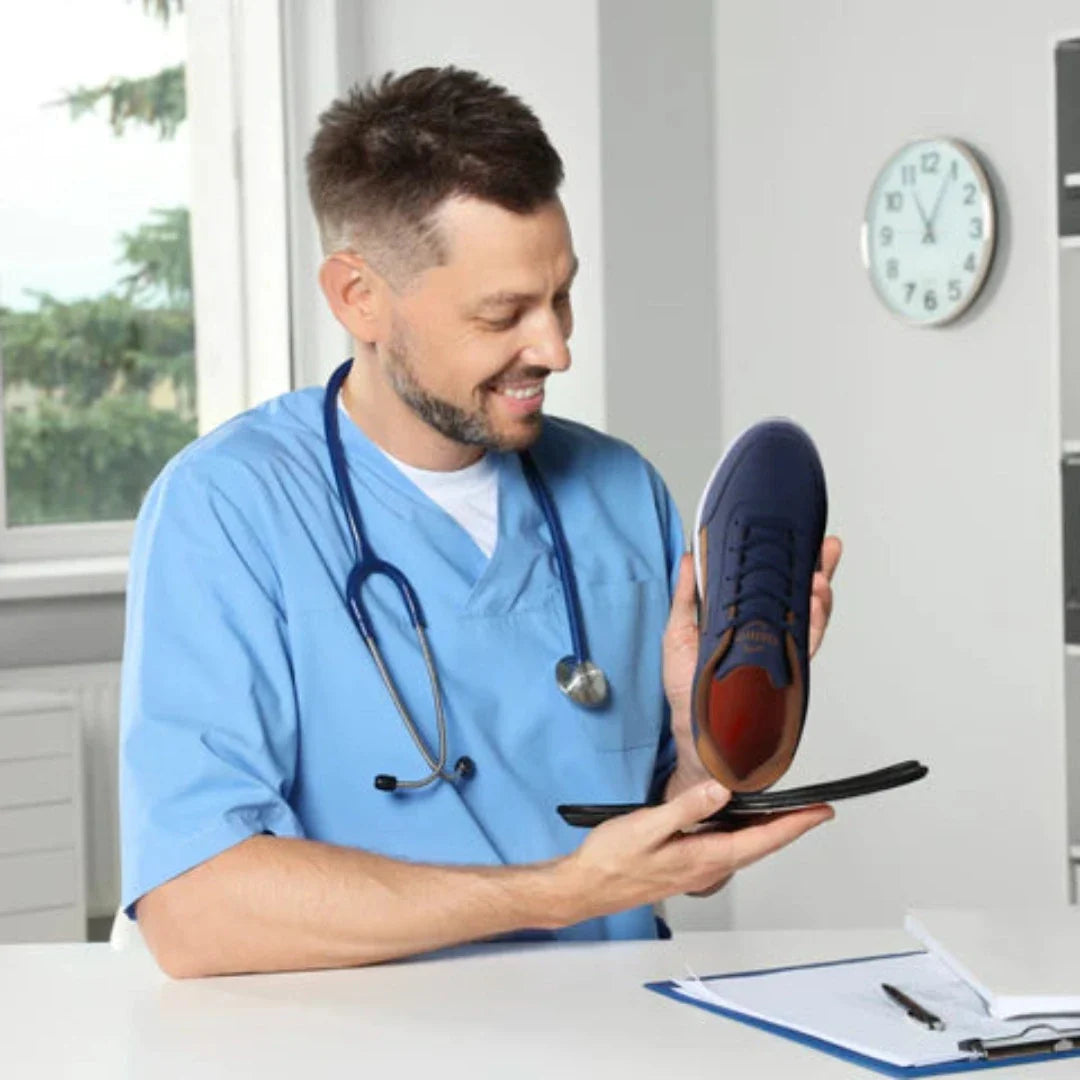 Ergonomische, orthopädische Komfortschuhe für Senioren mit bequemer Passform, stossdämpfender und rutschfester Sohle.