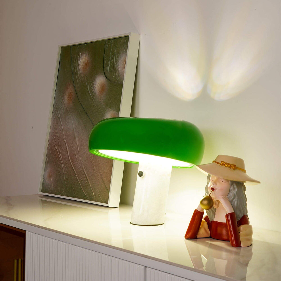 Lampe de table design en marbre