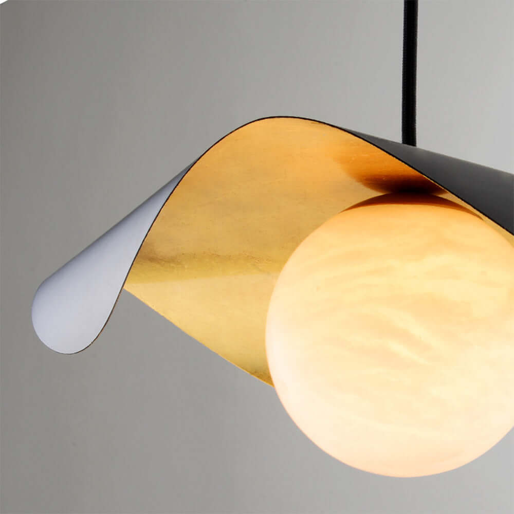 Lampe suspendue moderne en métal au design chaleureux