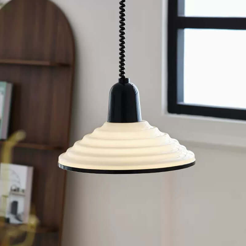 Cremefarbene Glas-Pendelleuchte