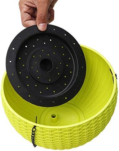 "Geflochtener Hängekorb mit natürlicher Optik, Kette zum Aufhängen, ideal für Balkon- und Gartendekor."