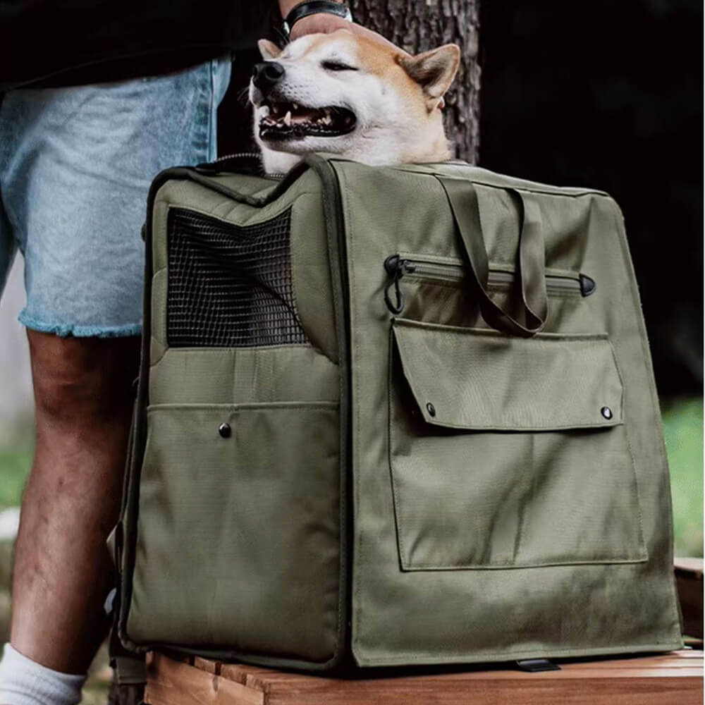 "Großer, atmungsaktiver Reise-Rucksack für Haustiere aus wasserdichtem Material, mit ergonomischen Gurten und Mesh-Design."