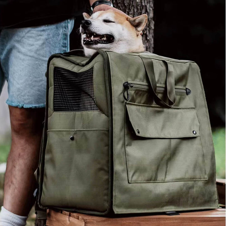 "Großer, atmungsaktiver Reise-Rucksack für Haustiere aus wasserdichtem Material, mit ergonomischen Gurten und Mesh-Design."