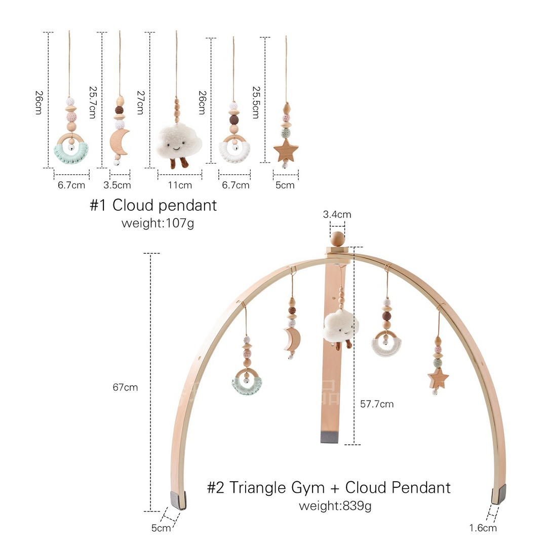 Holz-Aktivitätsbogen für Babys mit bunten Hängespielzeugen zur Förderung von Motorik und sensorischen Fähigkeiten.