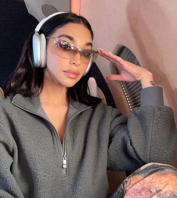 Kabellose Kopfhörer in Rosa mit ergonomischem Design und superiorer Klangqualität für kristallklares Hörerlebnis.