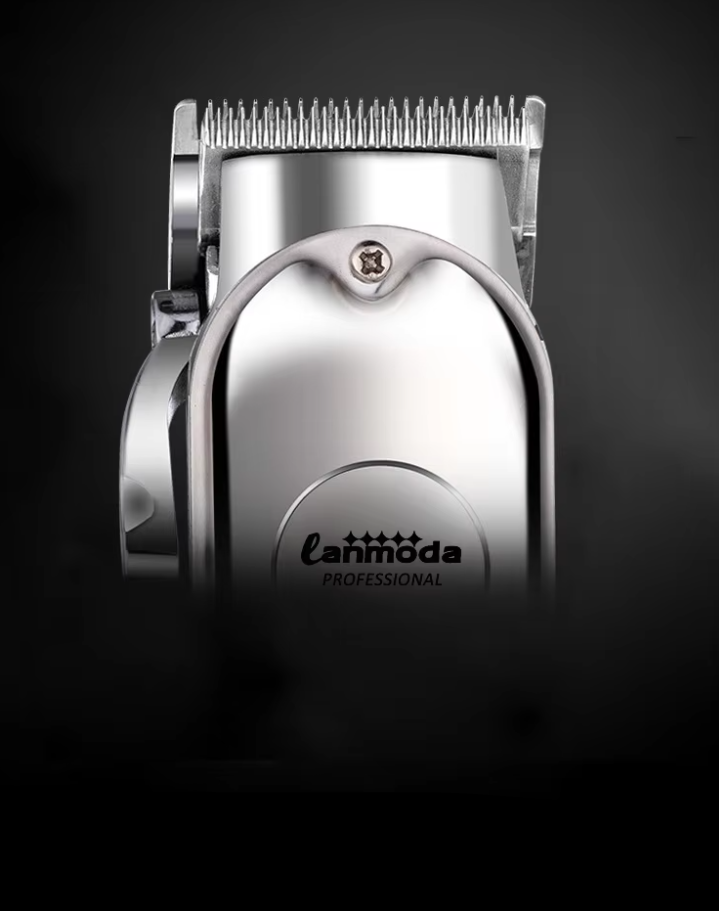 "Kabelloser, leiser Haustier-Trimmer mit Edelstahl- und Keramikklingen und Aufsätzen für Hunde und Katzen."