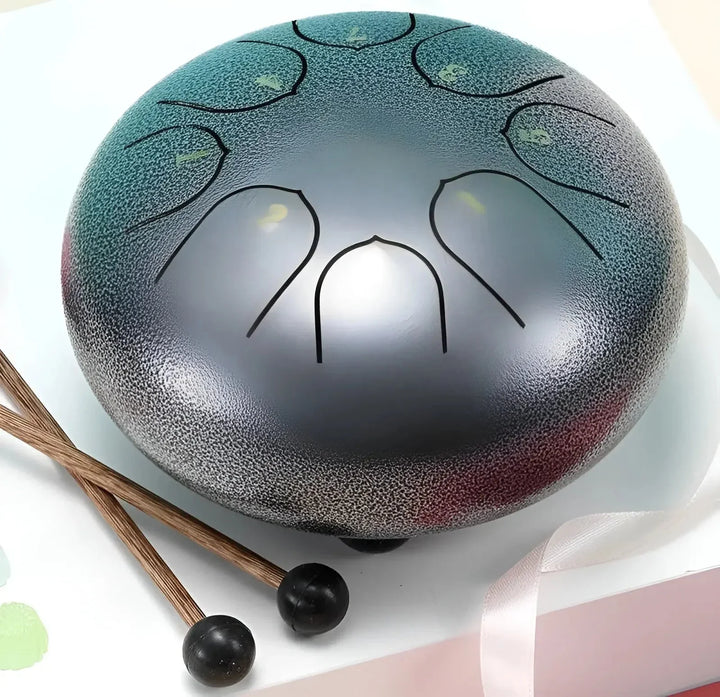 "Kinder Zungentrommel aus Stahl mit sanftem Klang, ideal für kleine Musiker, robust und einfach spielbar."