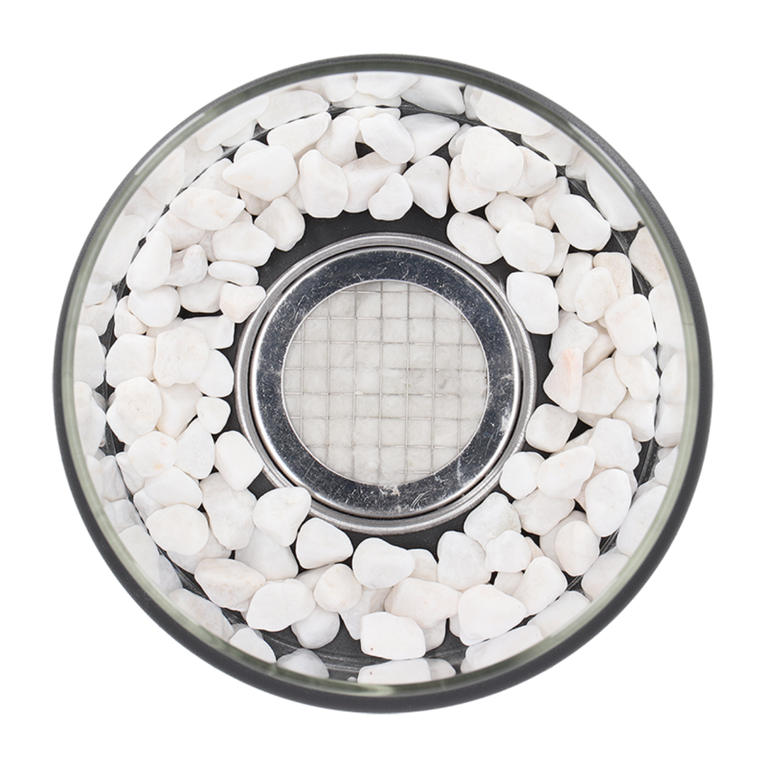 "Klassische Öl Lampe mit Glaszylinder, Metallrahmen, moderne Tischlampe für stilvolle Beleuchtung und Ambiente im Raum."