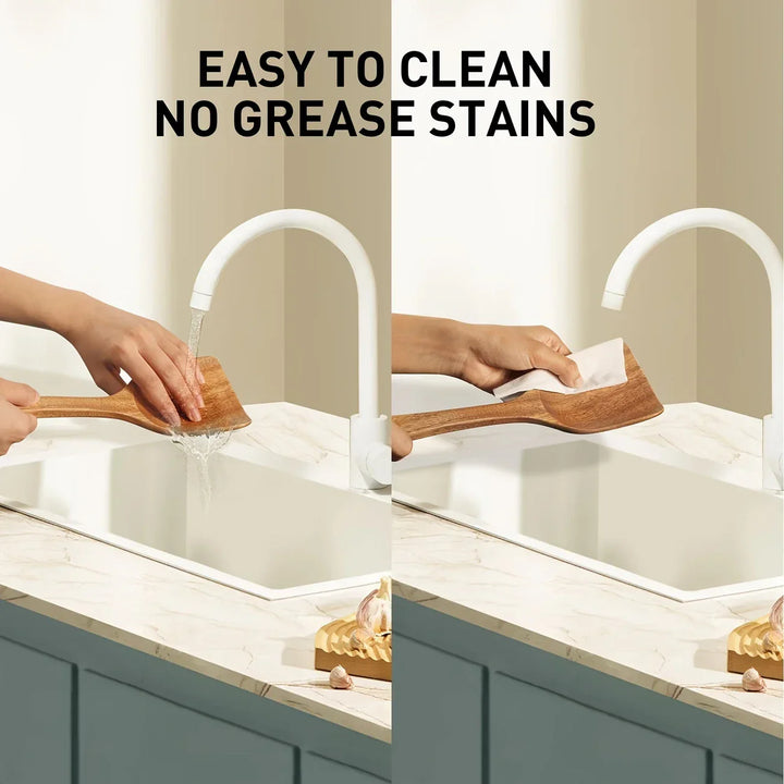 "Küchenset aus natürlichem Teak Holz, rustikal-elegantes Design, nachhaltige Küchenhelfer, stilvoll und funktional"