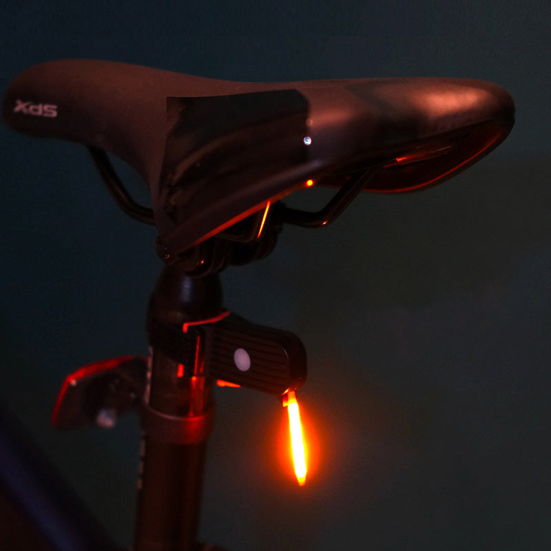 LED Fahrrad Rücklicht: Kompakt, 40 Lumen, einfach zu montieren. Intensiv leuchtend in Blau, Gelb, Grün, Rosa, Rot.