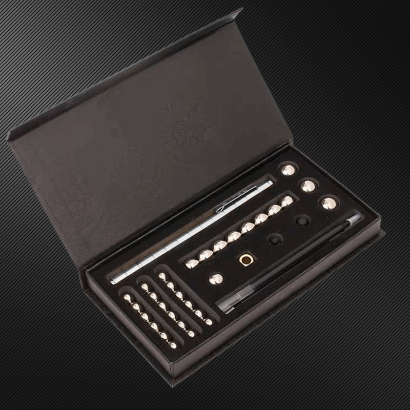 "Magnetischer Fidget Pen für Stressabbau, Silber, kombiniert Stift und Spielzeug für mehr Produktivität und Kreativität"