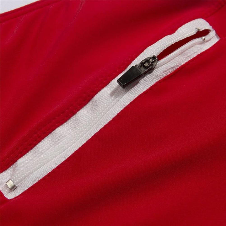 "Moderne Badehose 2024 in Armee grün, elegantes Design, Komfortbund, ideal für Strand oder Schwimmbad, stilvoller Look"