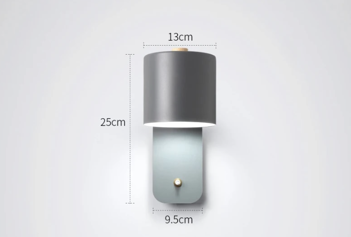 "Moderne LED-Wandleuchte Grau mit elegantem Design, Schalter integriert, ideal für stilvolle Innenbeleuchtung."