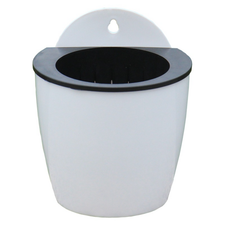 "Moderner, selbstbewässernder Hängepflanztopf mit stilvollem Design für Wandmontage – ideal für drinnen und draußen."