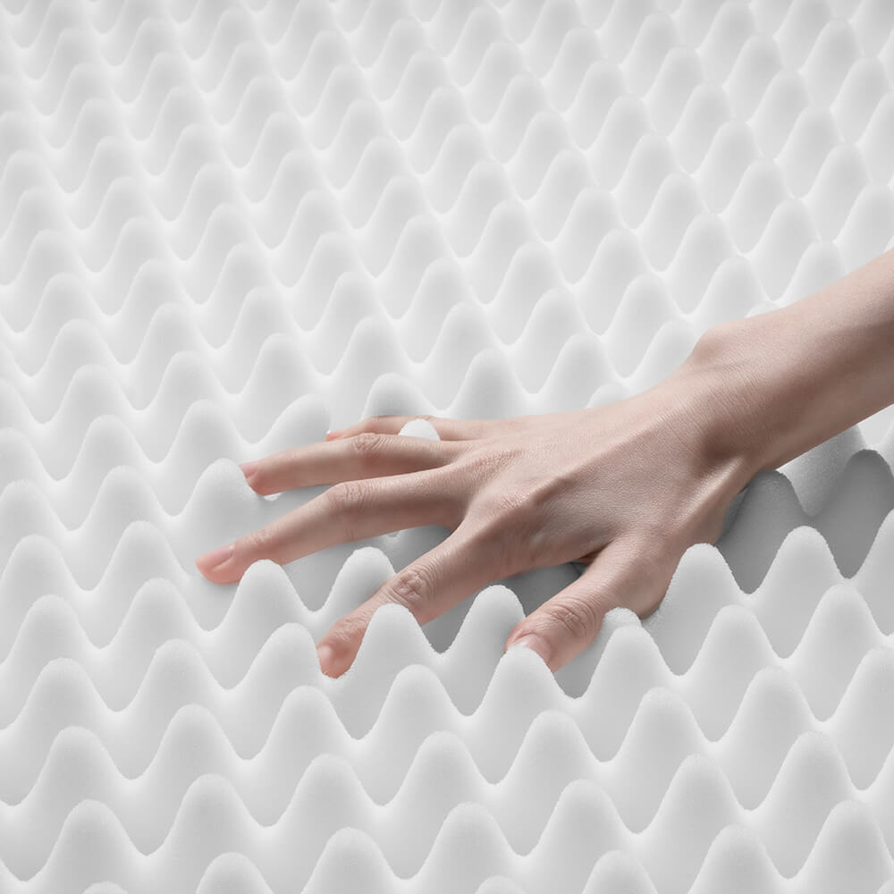 "Orthopädisches flauschiges Haustierbett in Donutform, beige, für Hunde, bietet Komfort und Unterstützung auf glatten Böden."