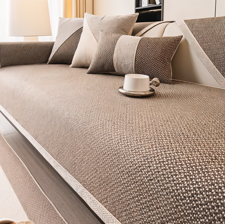 "Rutschfester Sofabezug in Hellgrau: Modernes Design, ultimative Passform & Schutz für Ihr Wohnzimmer-Sofa."