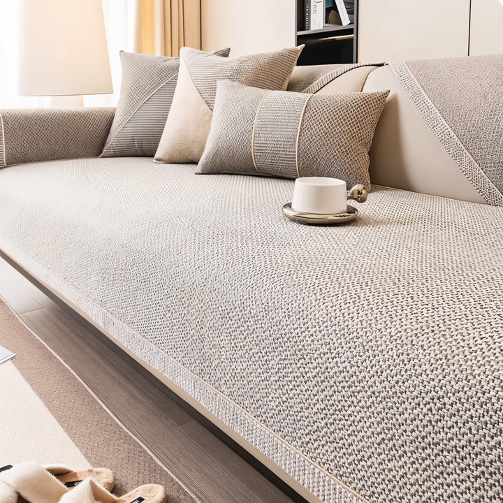 "Rutschfester Sofabezug in Hellgrau: Modernes Design, ultimative Passform & Schutz für Ihr Wohnzimmer-Sofa."